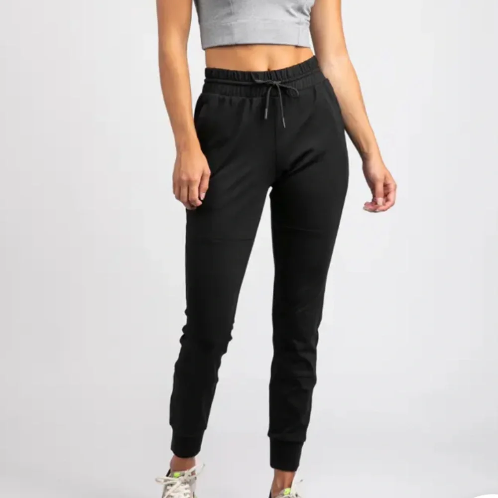 BYLT Premium Basics Joggers Black Weekend Athleisure Workout Wicking Comfortable - Picture 1 of 9